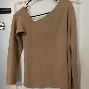 525 size L shirt with drop shoulder